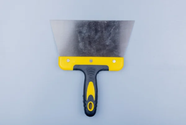 Putty Knife with Handle